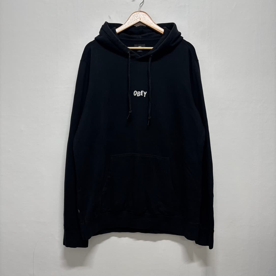 오베이 OBEY 블랙 후드티 상품이미지1