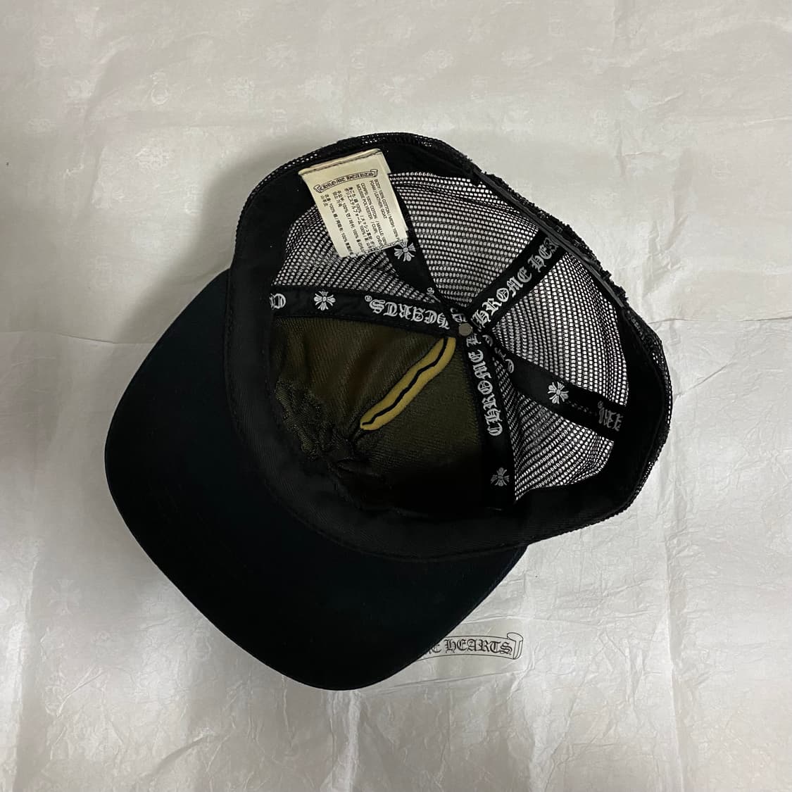 [Free] 크롬하츠 세메터리 트러커햇 블랙 레드 상품이미지6