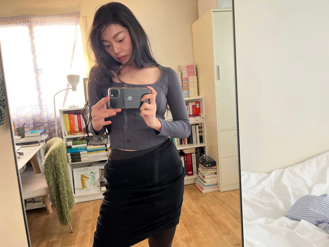 moringa unbalance botton u neck top grey 상품이미지4