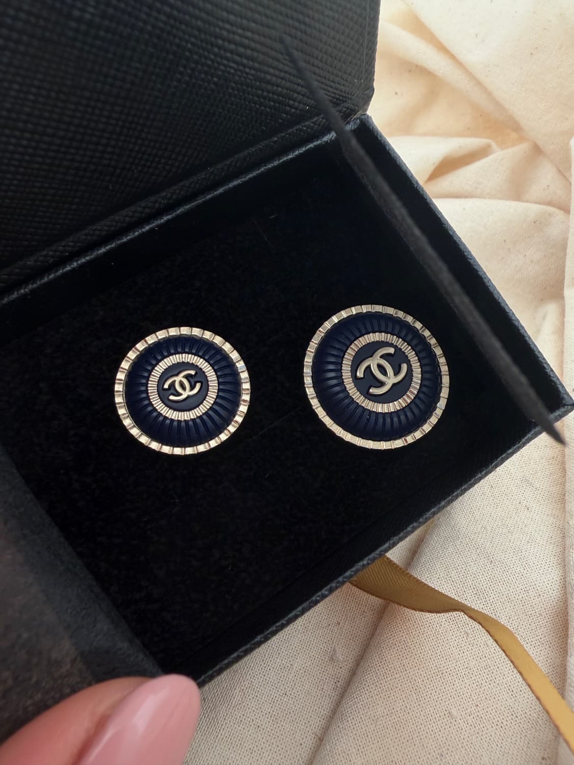 2020c / 샤넬 정품 버튼 리싸이클 이어링 귀걸이 상품이미지5