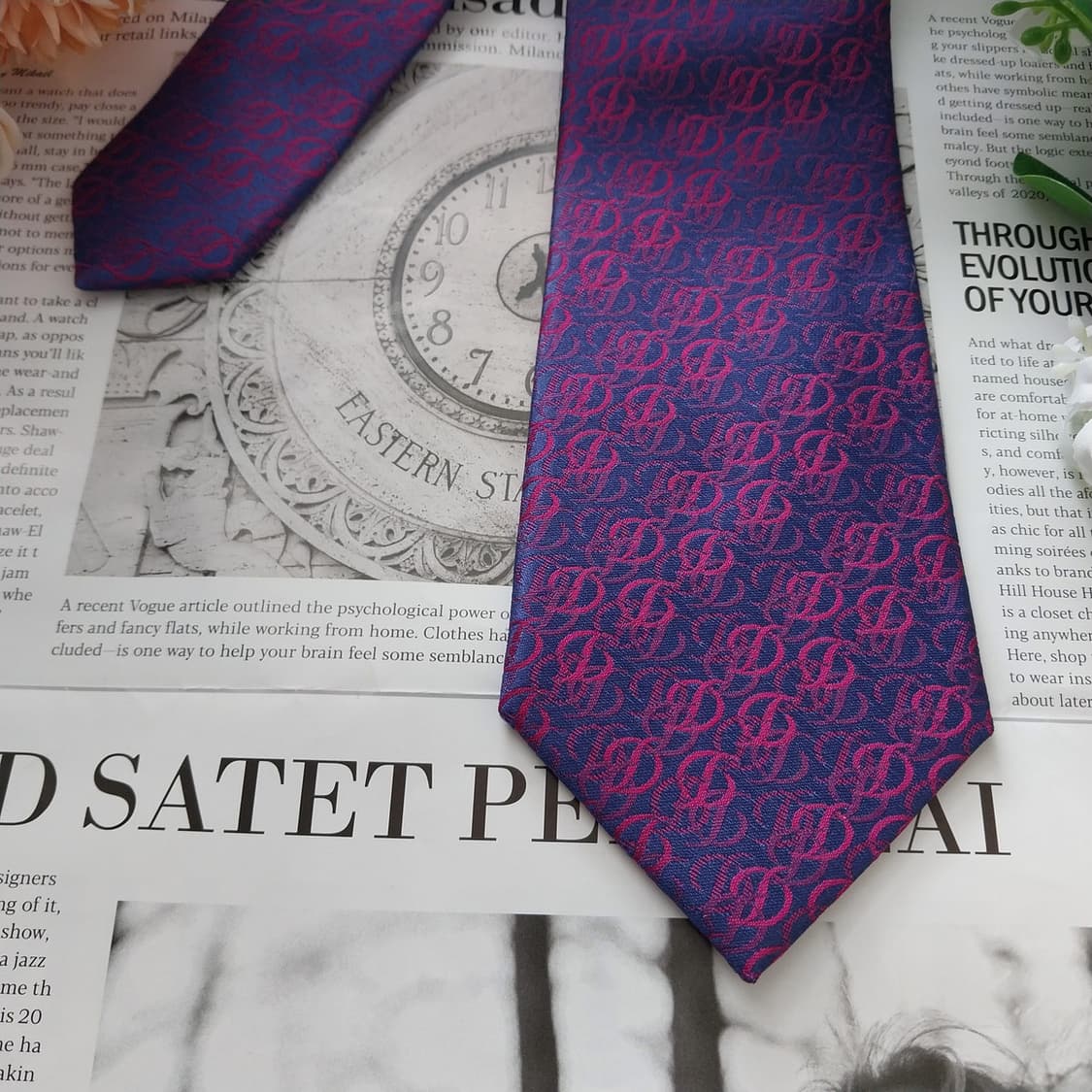 듀퐁 실크 퍼플 로고 자카드 슬림 넥타이 8cm A+등급 K1487
 상품이미지4