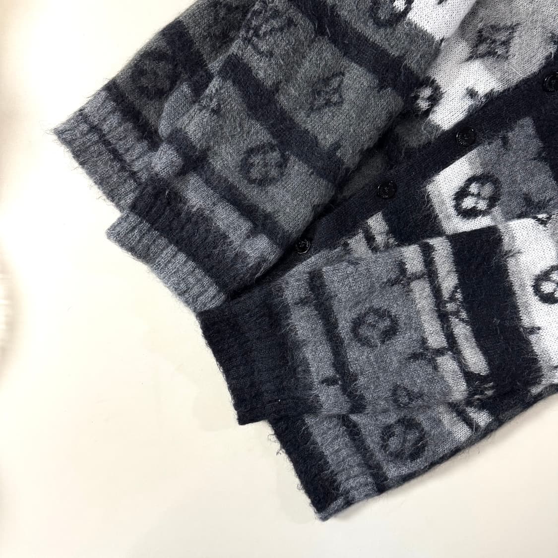 [백화점판/L]루이비통 모헤어 가디건 상품이미지3