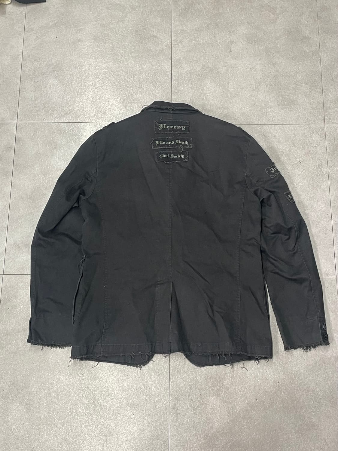 인 더 애틱 그런지 레터링 패치 블레이저 상품이미지4