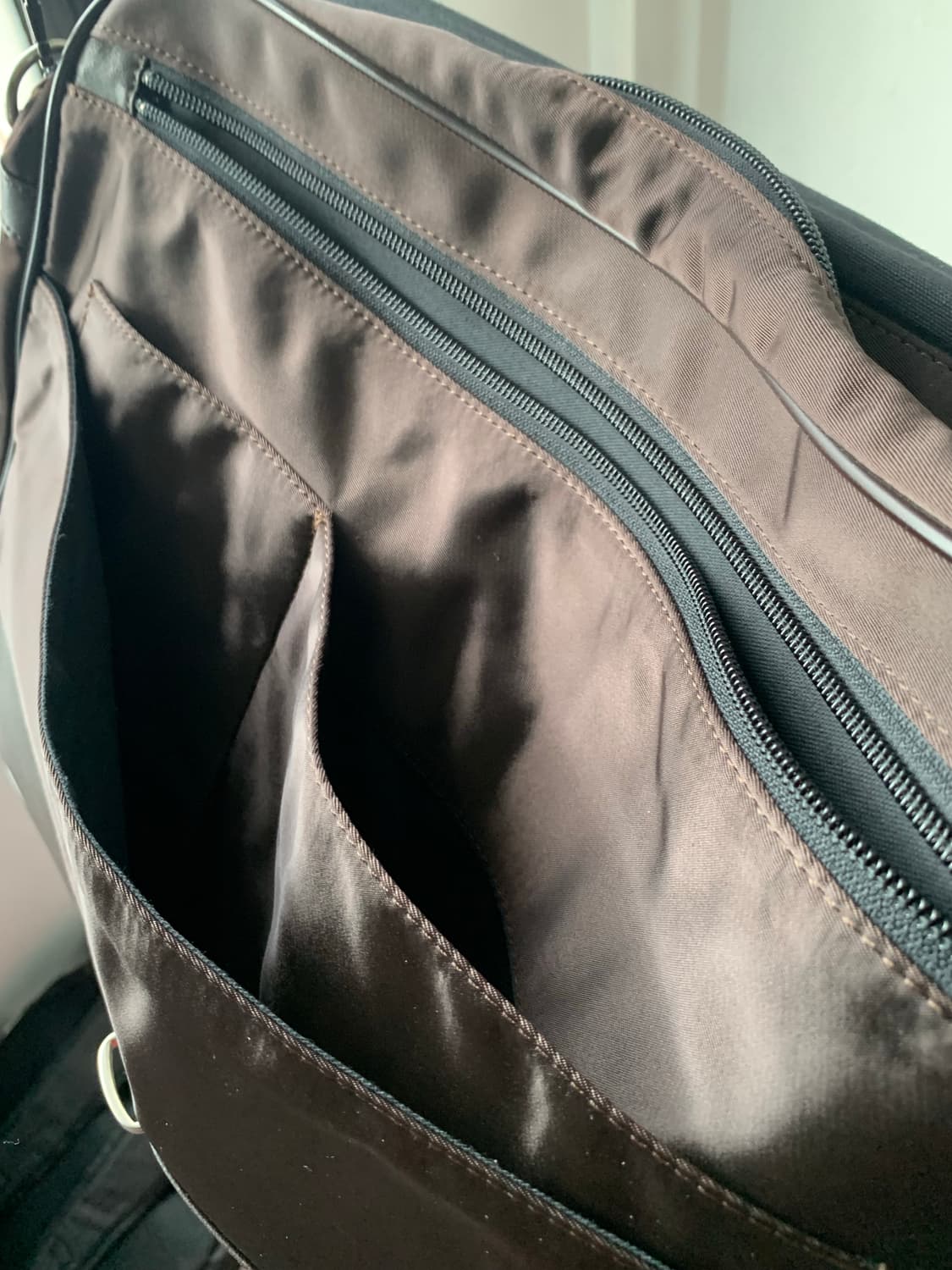 issey miyake 크로스백 다크브라운 상품이미지5