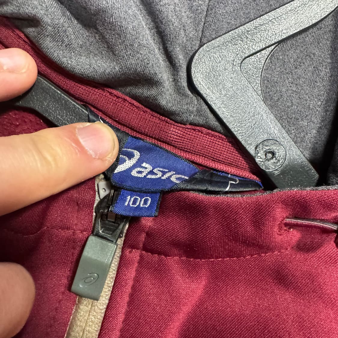 아식스 후드집업 상품이미지3