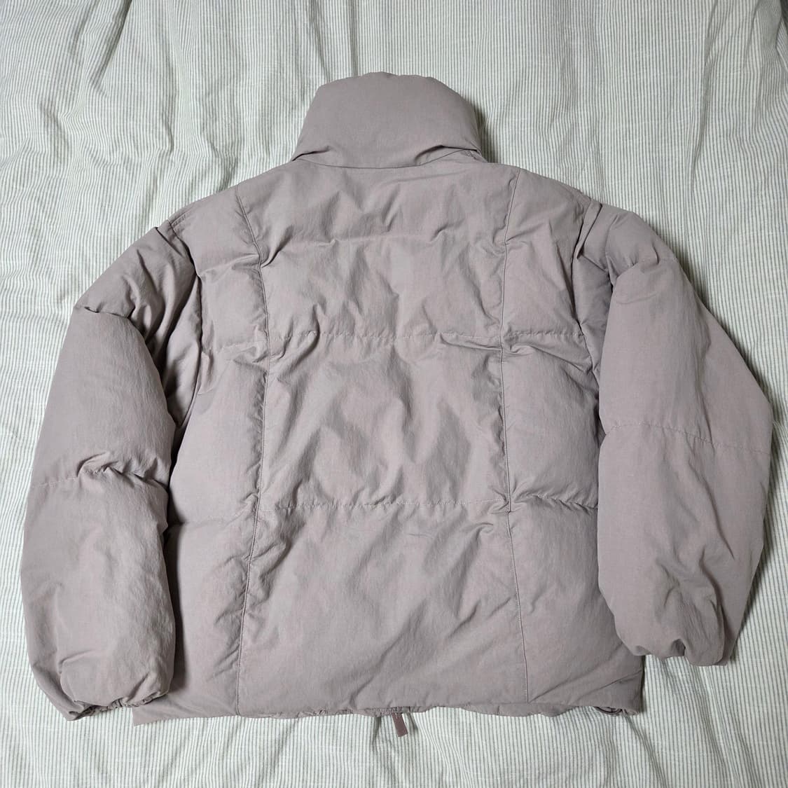 유니클로U 패디드볼륨재킷 M 내추럴 / 패딩 100 베이지 파카 르메르 상품이미지5