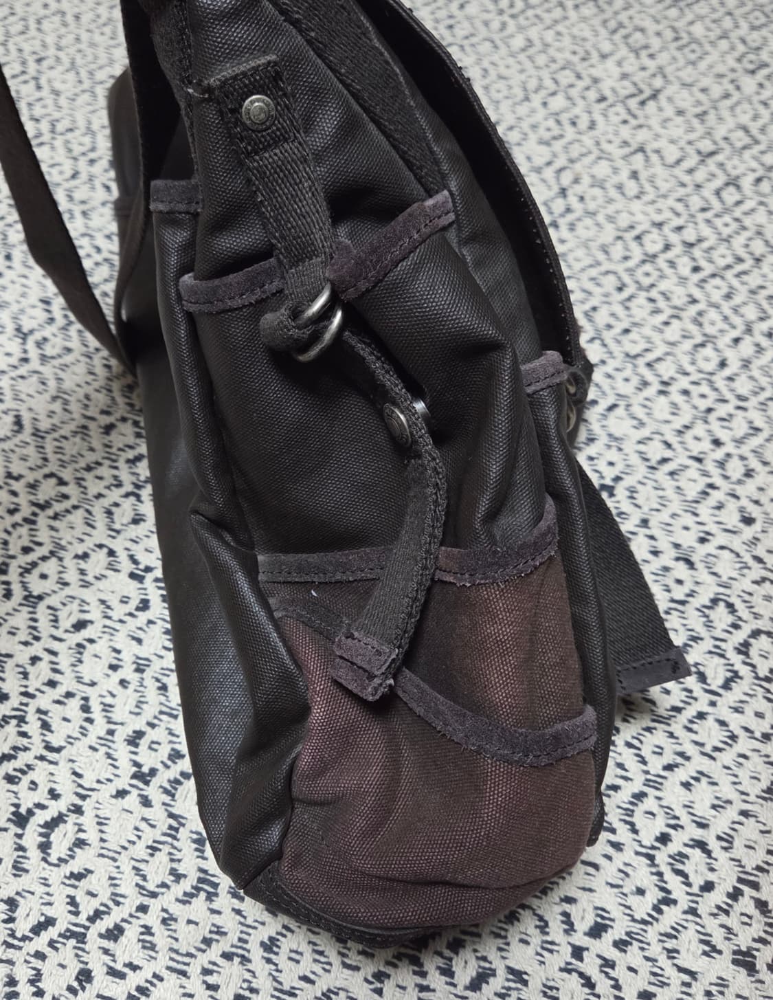 캘빈클라인 왁스코팅 빈티지 크로스백 상품이미지6