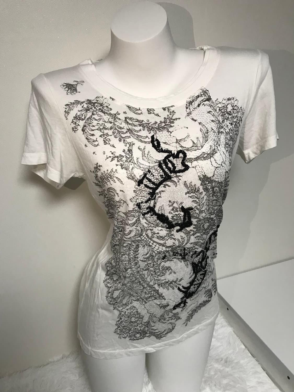 white beads pointed t-shirts 상품이미지1
