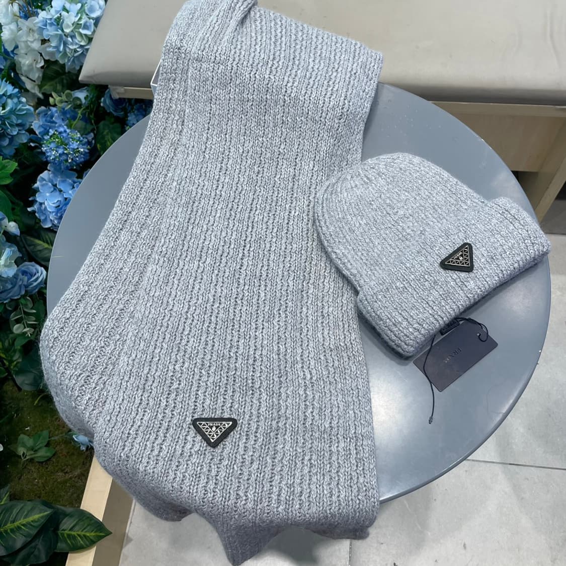 프라다 클래식 세트 [모자 & 스카프] 상품이미지4