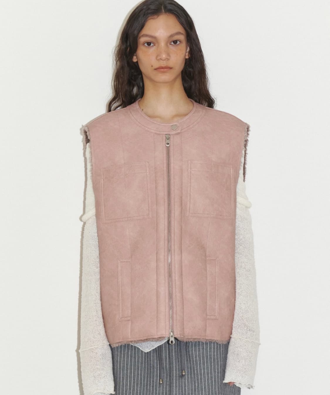 폴리수엠 레더 베스트 핑크 상품이미지1