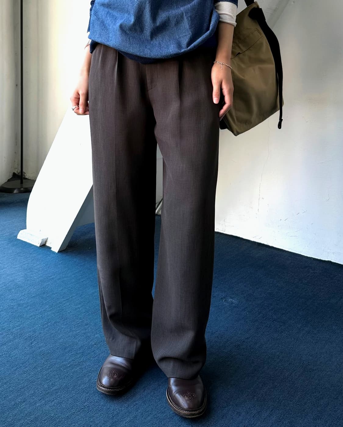  2 pleats high gauge poly trousers 상품이미지4