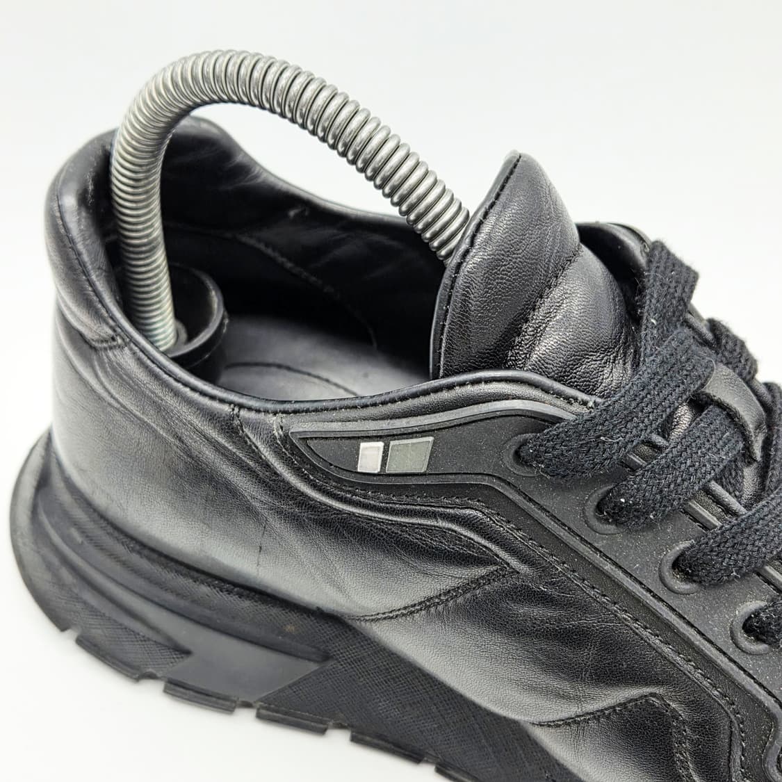  프라다 PRAX01 스니커즈 블랙 (8)  상품이미지4