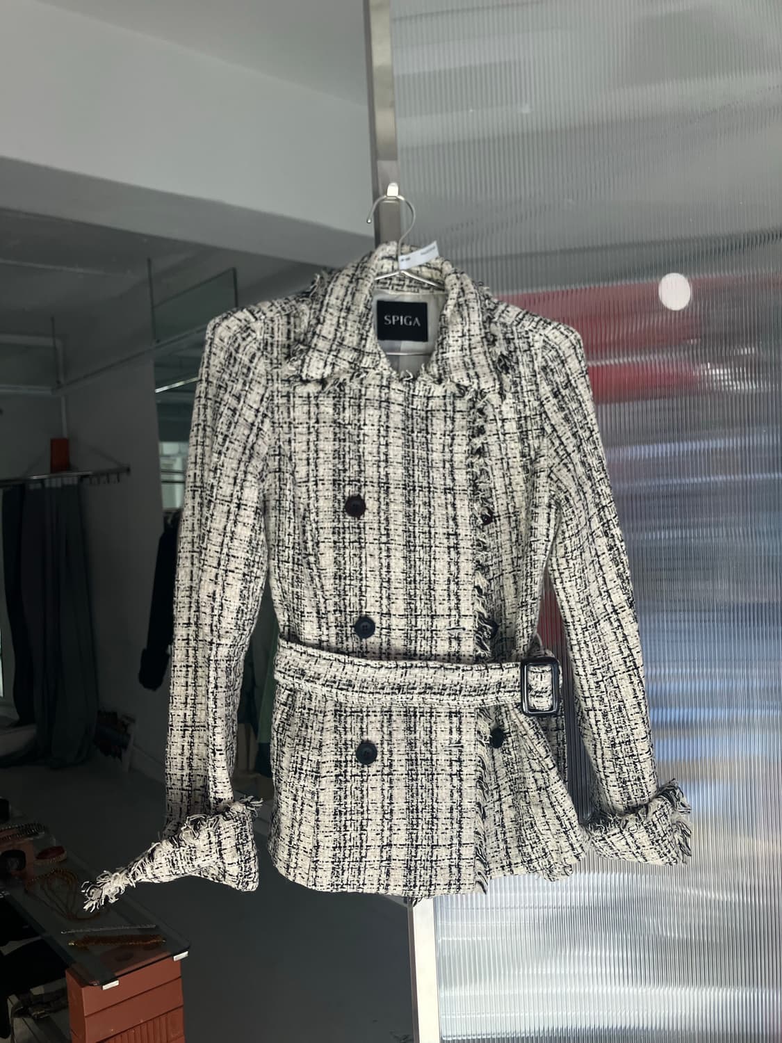 트위드 벨티드 코트 상품이미지1