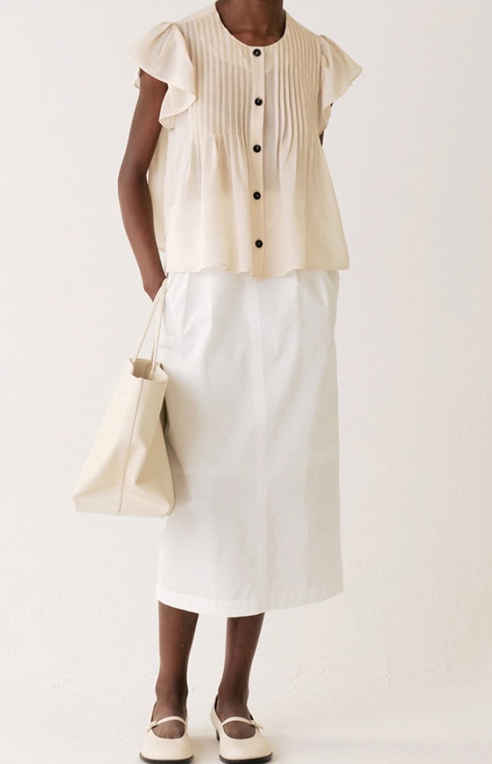 [새상품]킨더살몬 Pintucked Ruffle-sleeve Blouse 상품이미지1