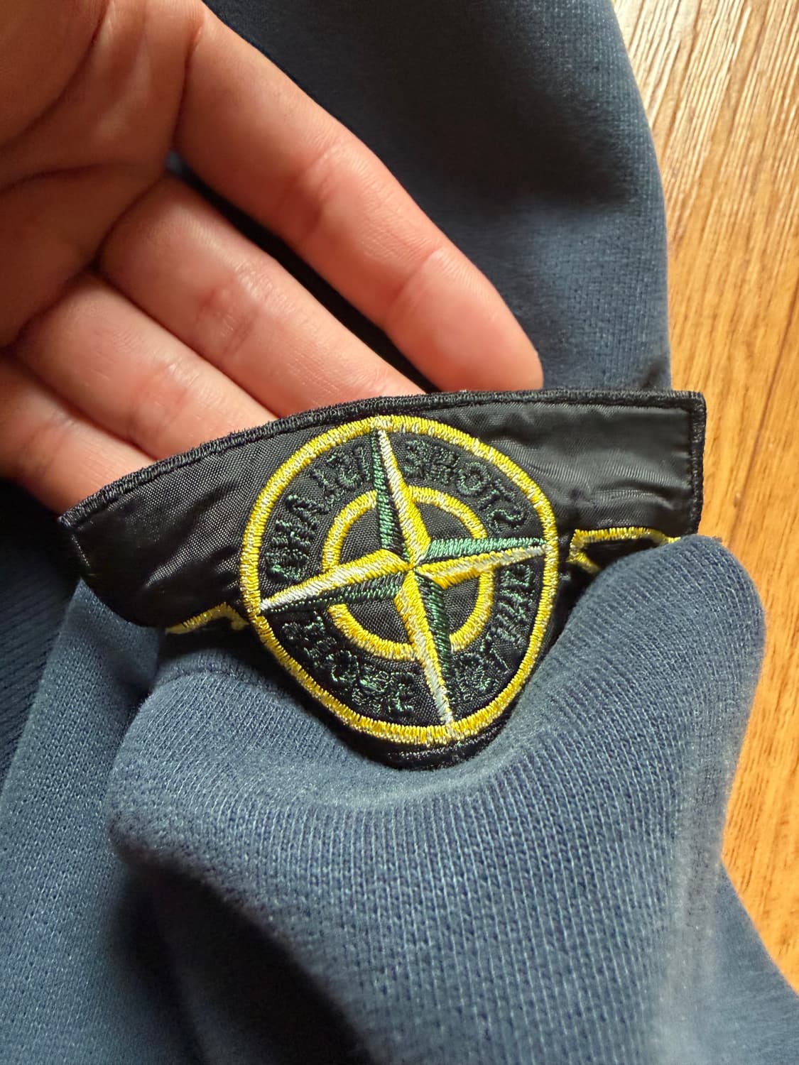 스톤아일랜드 20FW 네이비 맨투맨 S 상품이미지3