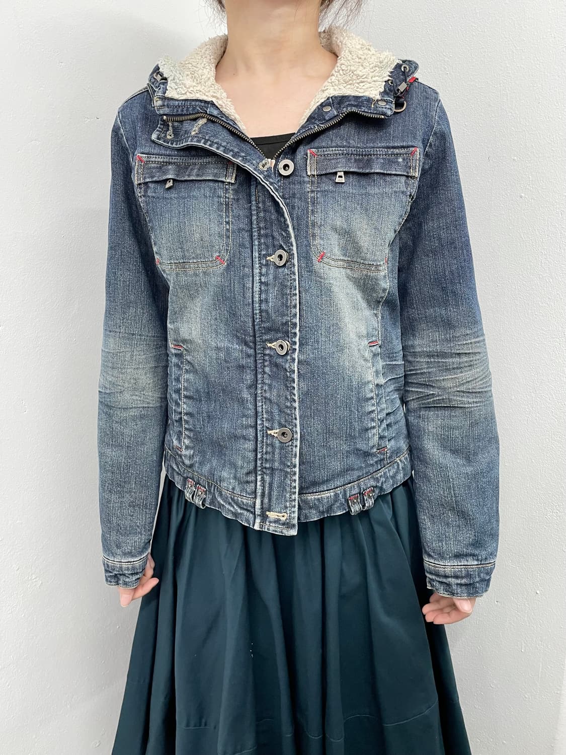 A6 y2k 버튼 데님 퍼 자켓 상품이미지2