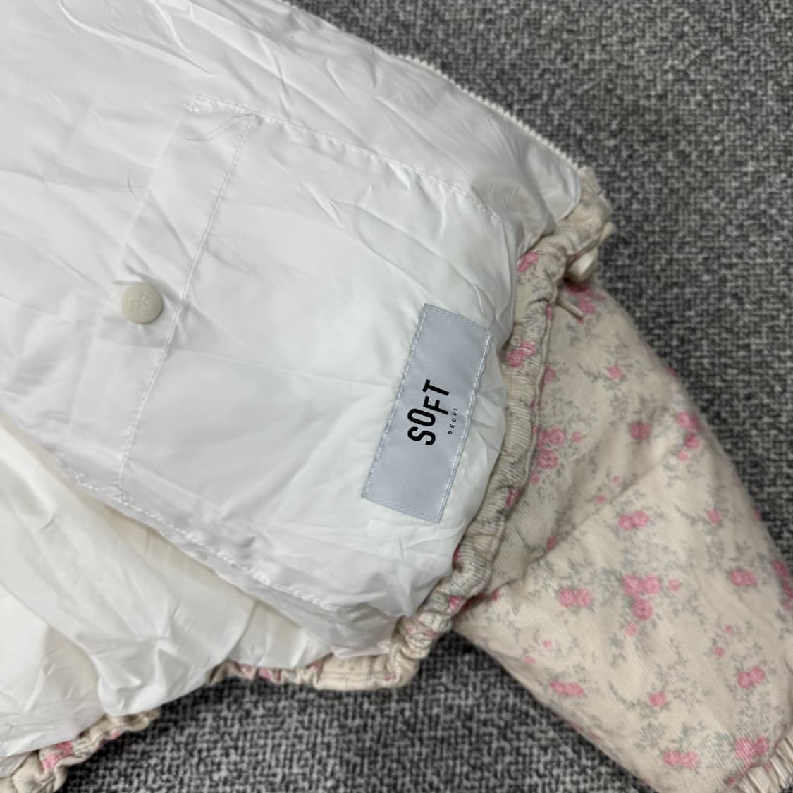소프트서울 플라워 패턴 덕다운 숏패딩 상품이미지5