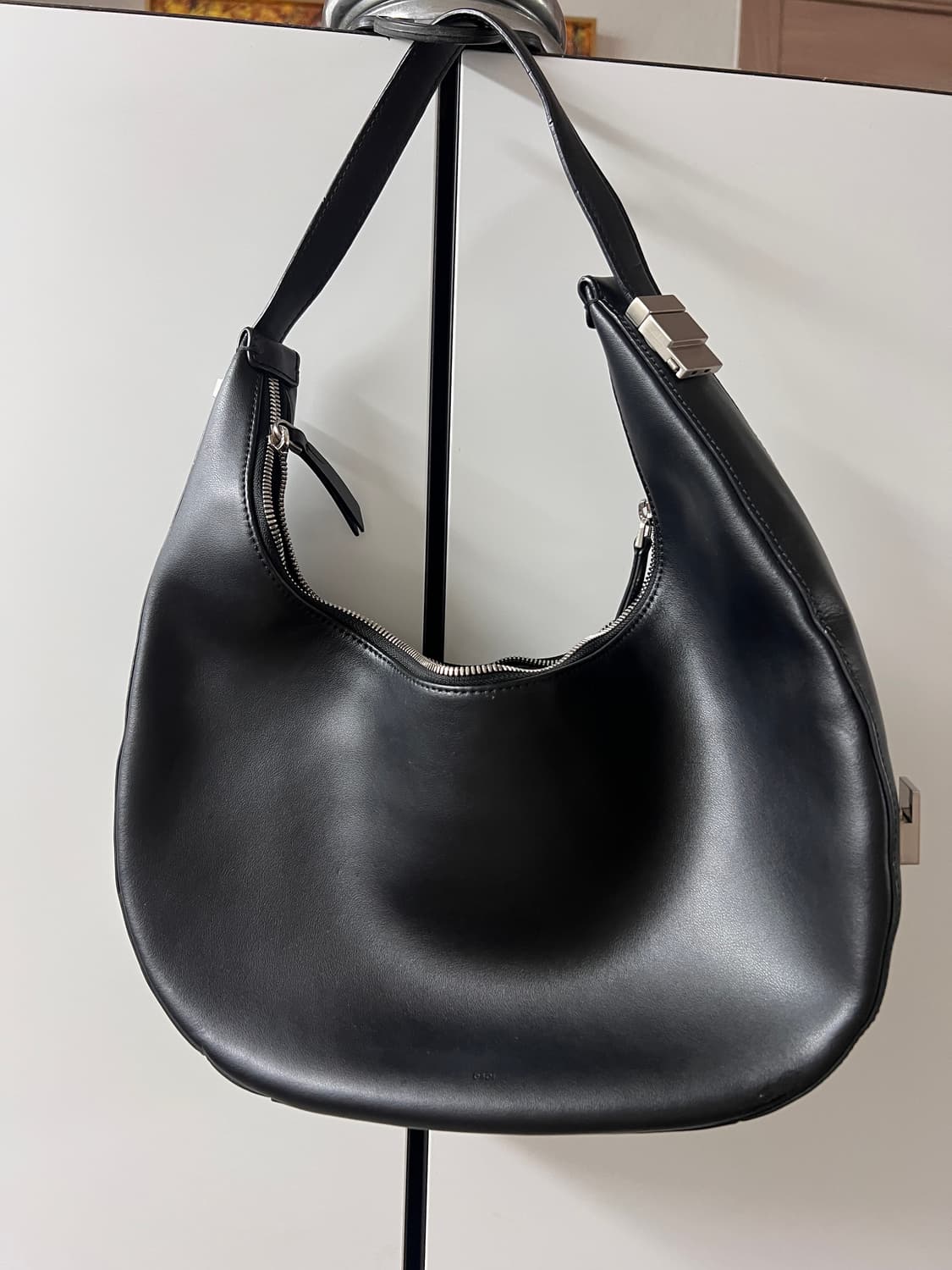 오소이 토니 호보백 블랙 toni hobo osoi 상품이미지3