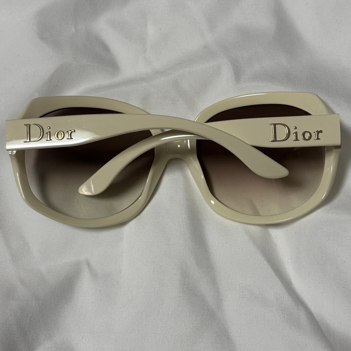 Dior Glossy 1 Sunglasses. 상품이미지3
