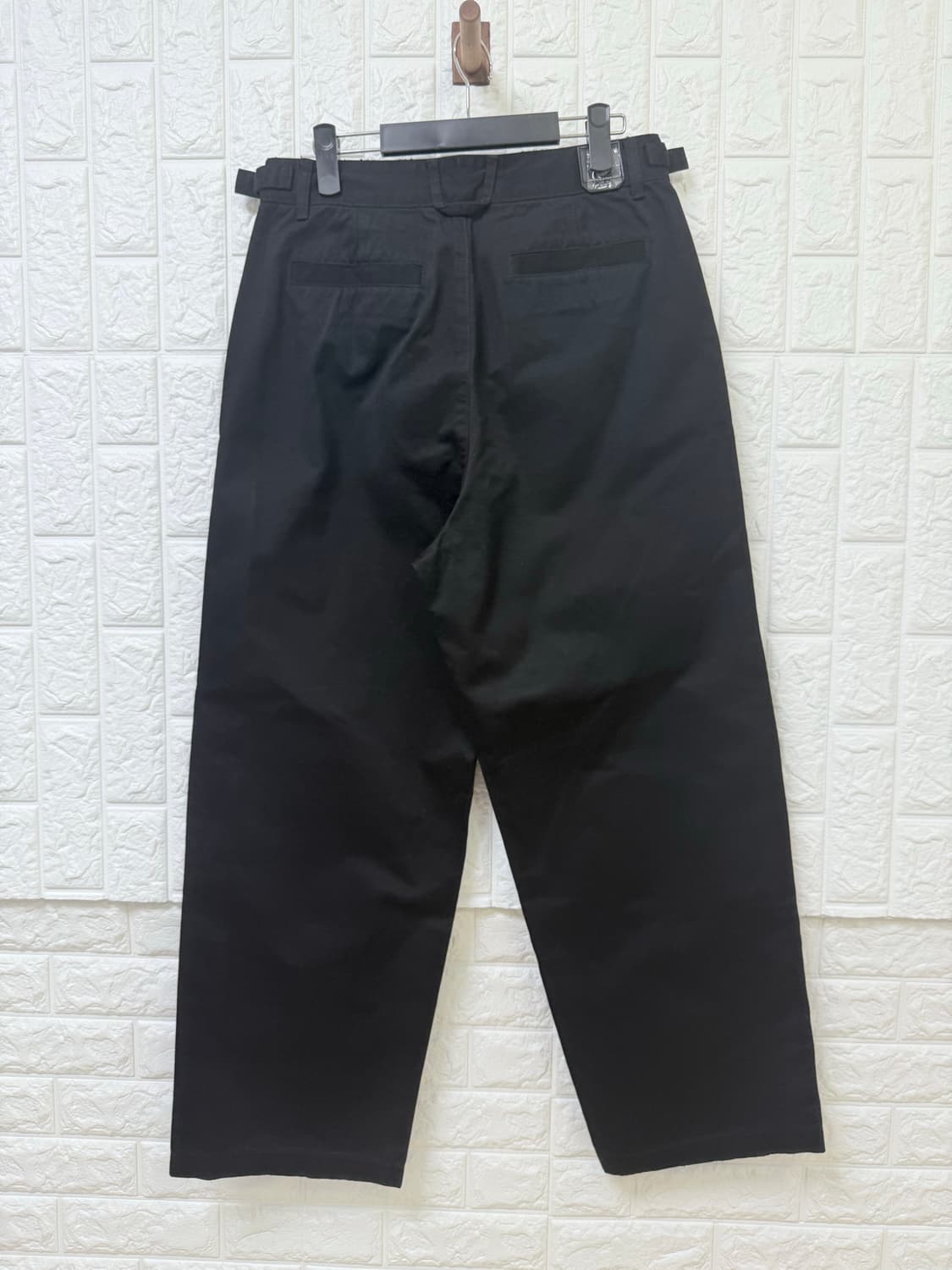 (24ss 새상품) 솔리드옴므 블랙 파라슈트 디테일 팬츠(48) 상품이미지2