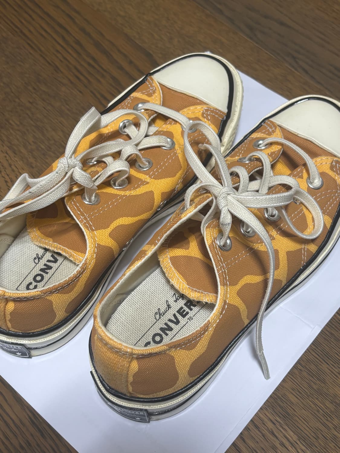 컨버스 척70 멜론 볼러 로우 슈가 기린 컨버스 상품이미지1