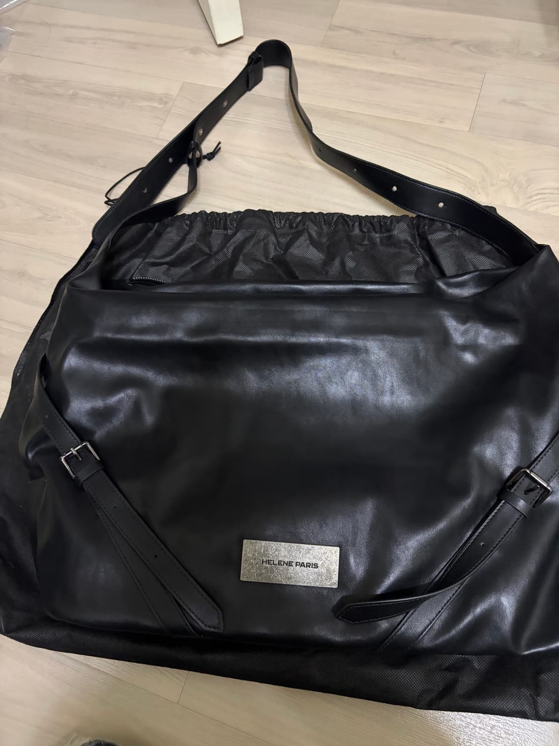 헬레네파리스 벨티드 스퀘어 빅 크로스 백 (블랙) 단종 품절 상품이미지5