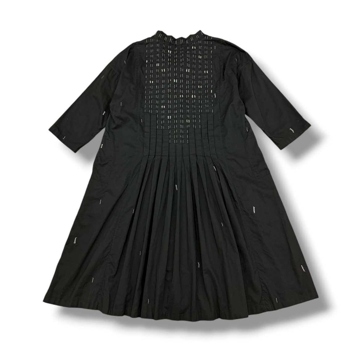 ISSEY MIYAKE HaaT 블랙 프릴 콩단추 미디원피스 상품이미지2