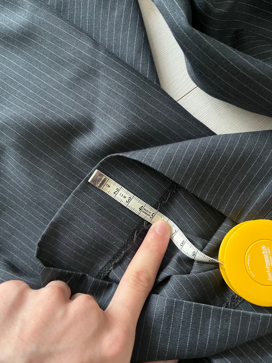 머듈 그레이 스트라이프 슬렉스 1 상품이미지3