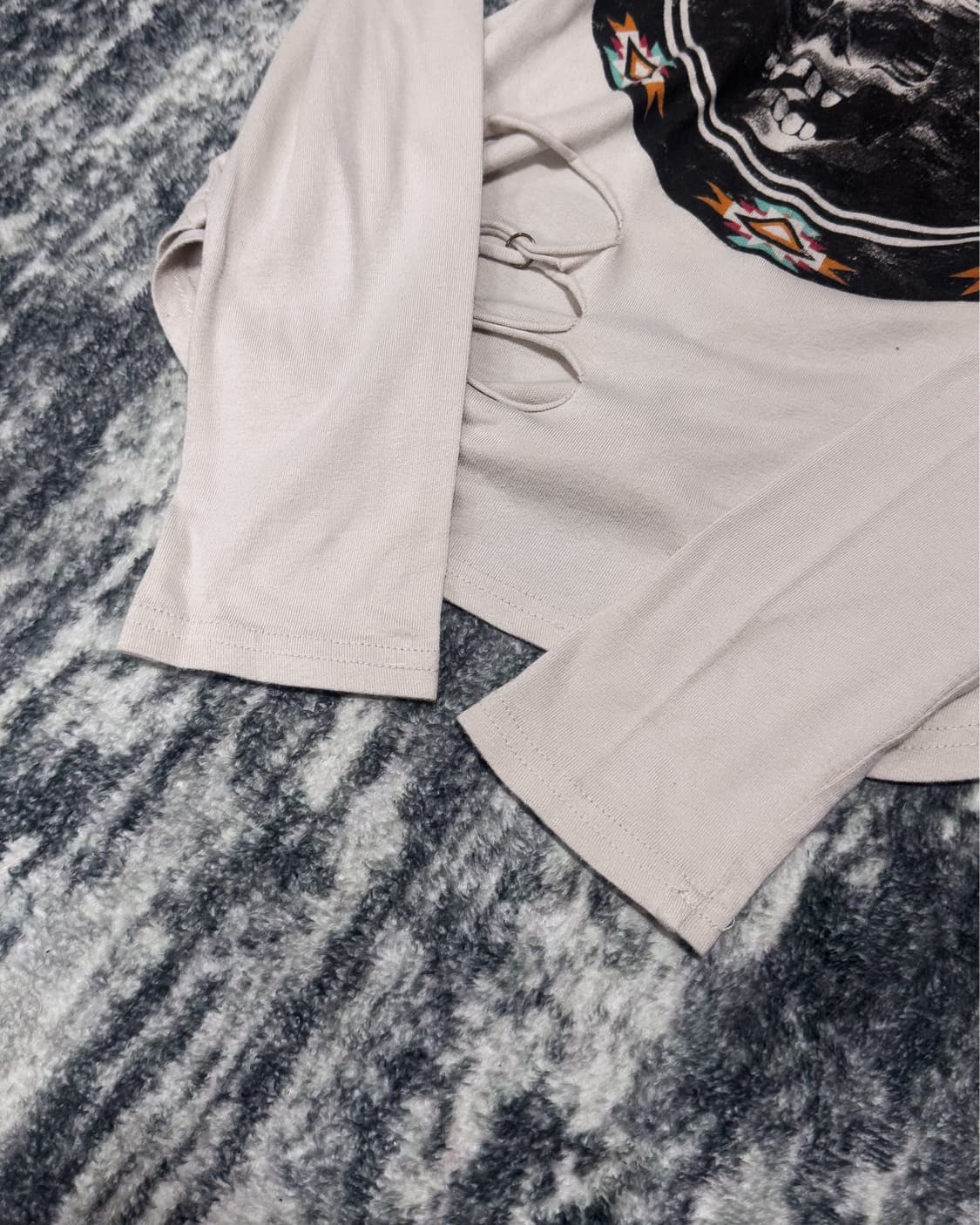 {Dig Deep} Skull Cold Shoulder L/S   상품이미지9