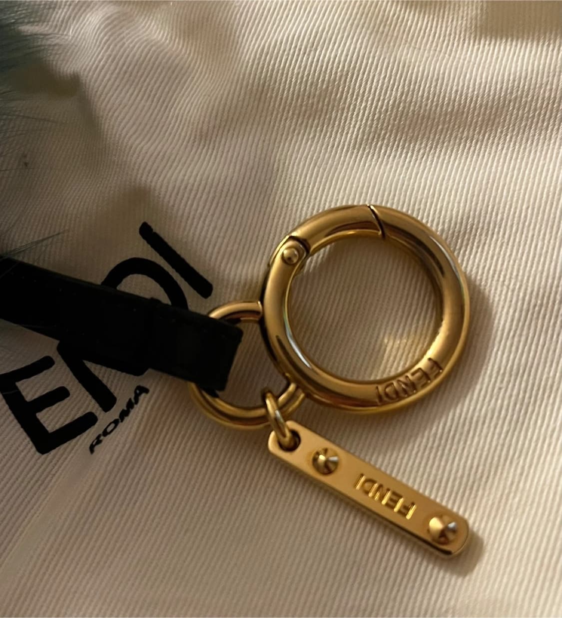 펜디 몬스터 미니아이 폼폼 퍼 참 키링 상품이미지3