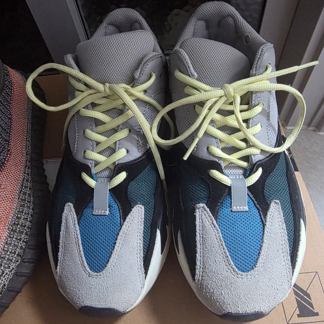 이지부스트 700 웨이브 러너 280사이즈 상품이미지4