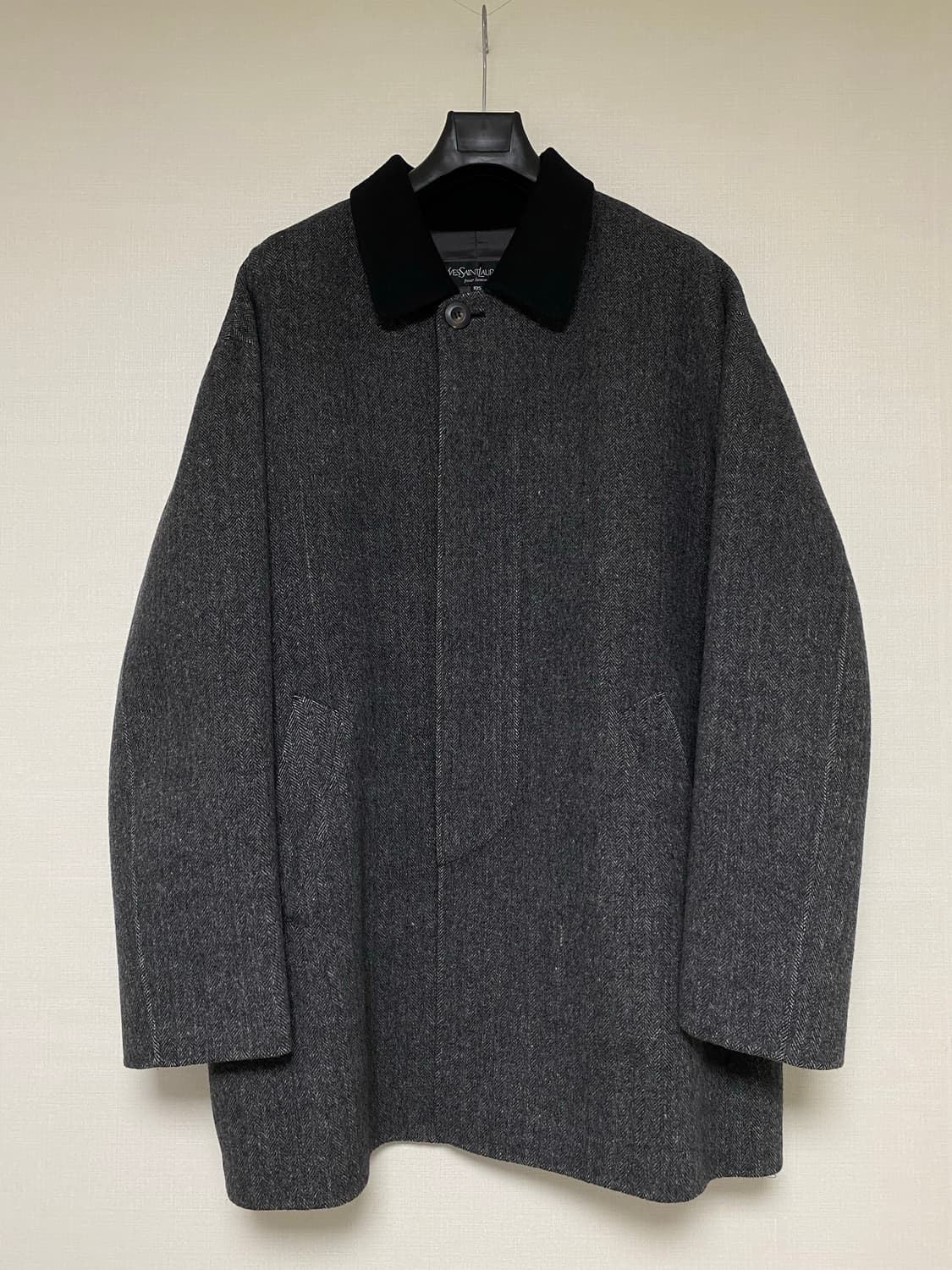 YVES SAINT LAURENT COAT 상품이미지1