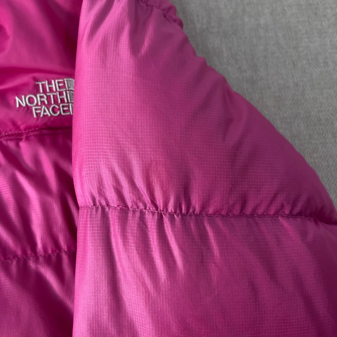 W 95 노스페이스 700 핑크 경량 패딩 상품이미지6