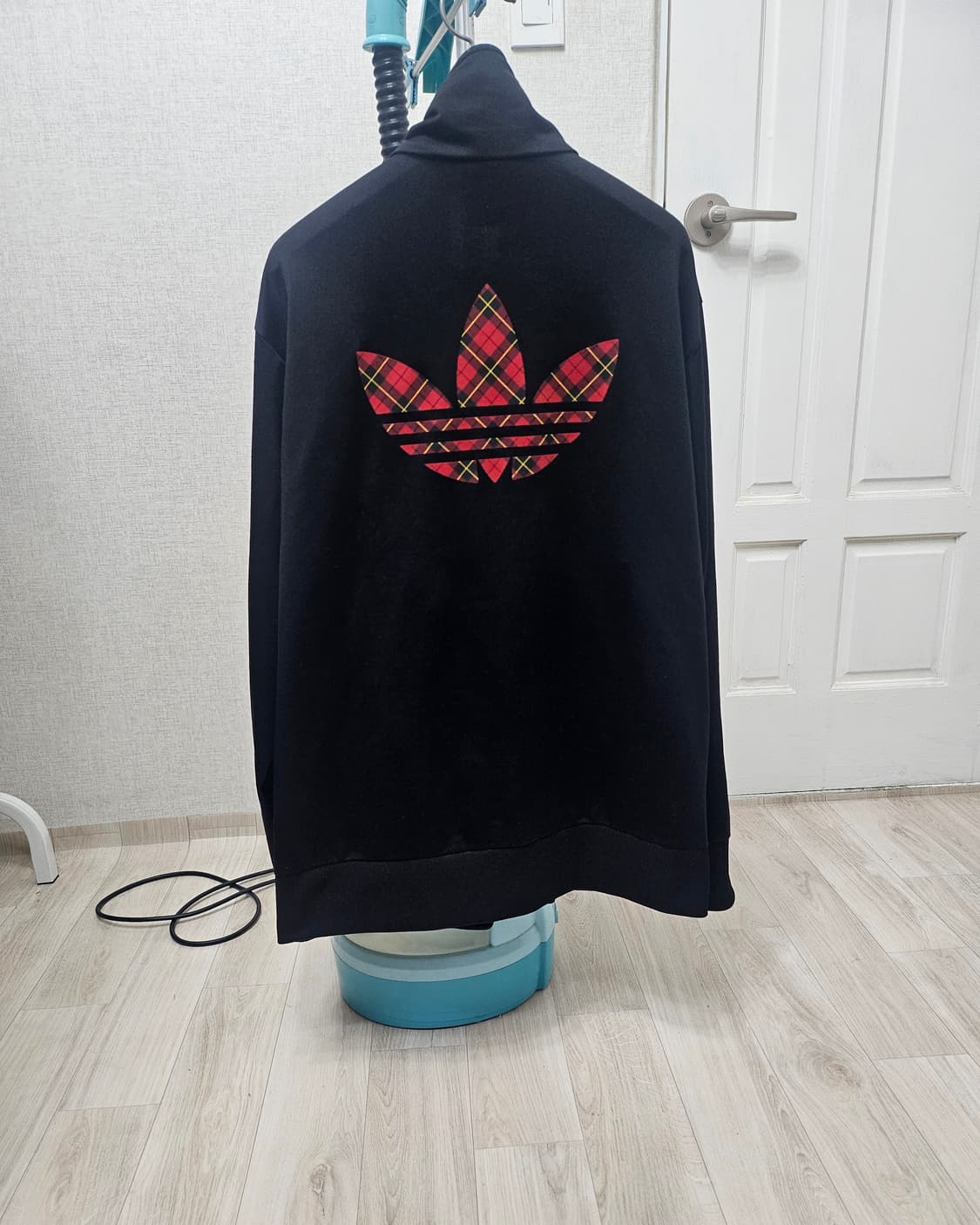 (110)2XL☆초대장급☆아디다스 파이어버드타탄체크백로고[검빨]트랙탑져지 상품이미지7