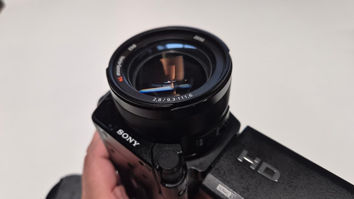 신품급 하이엔드 캠코더 소니 hdr cx900 핸디캠 디지털캠코더 카메라 상품이미지3