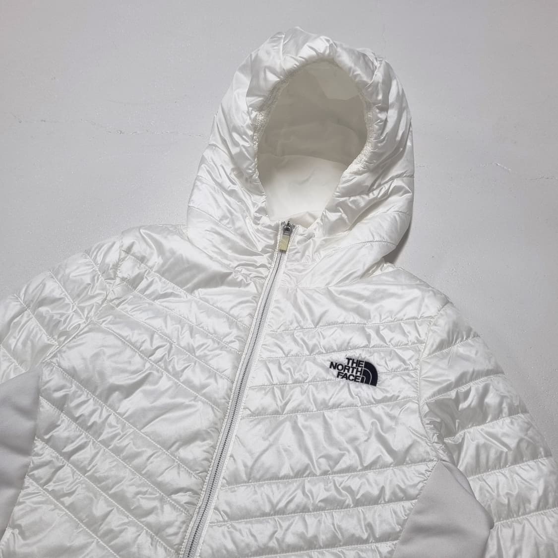 노스페이스 화이트 경량 패딩 - L     상품이미지4