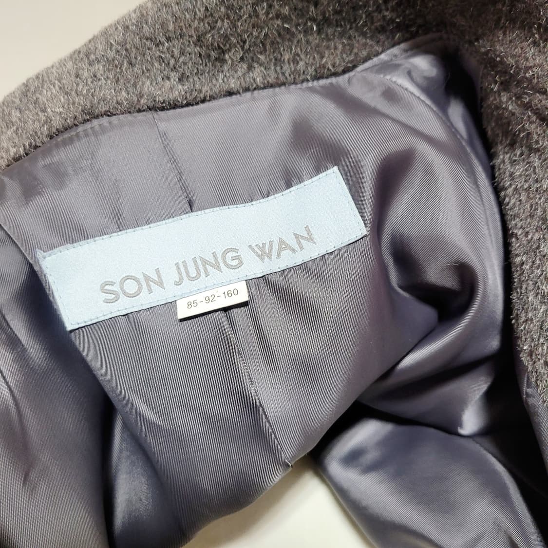 손정완 코트 (55) 울60% 모헤어40%  상품이미지9