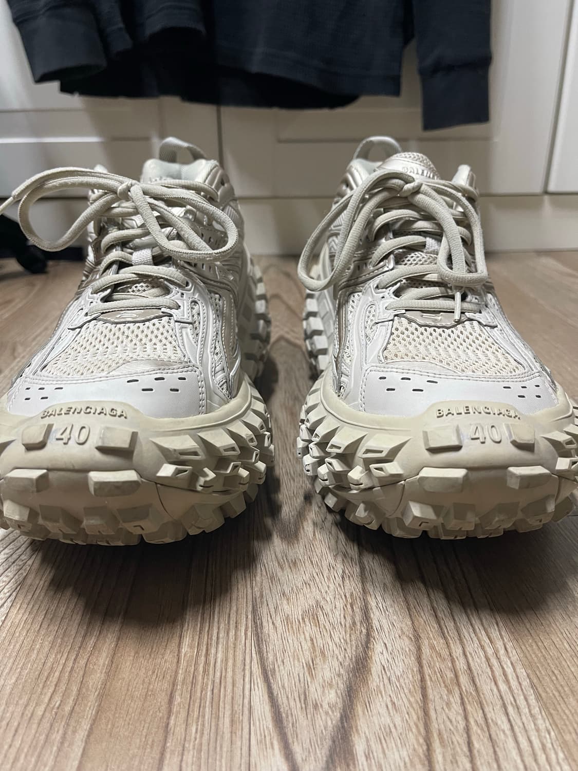 [40]발렌시아가 디펜더 베이지 상품이미지2