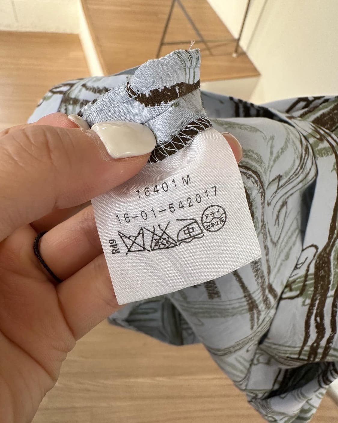 비비안웨스트우드 레드라벨 블루 핀턱 슬리브리스 원피스  상품이미지8