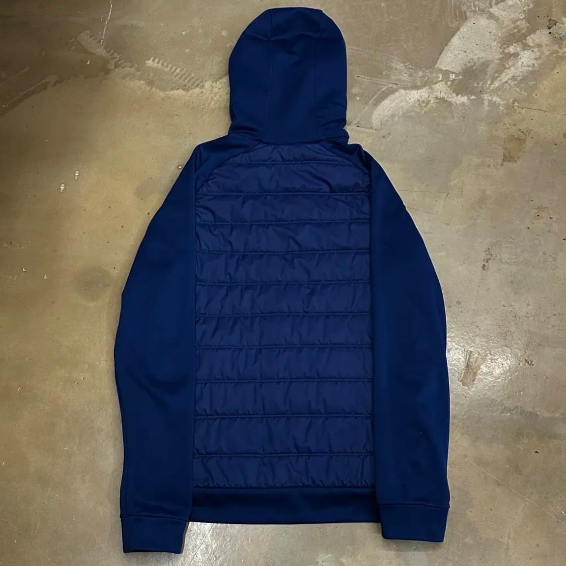 나이키 에어로로프트 후드 점퍼 상품이미지3