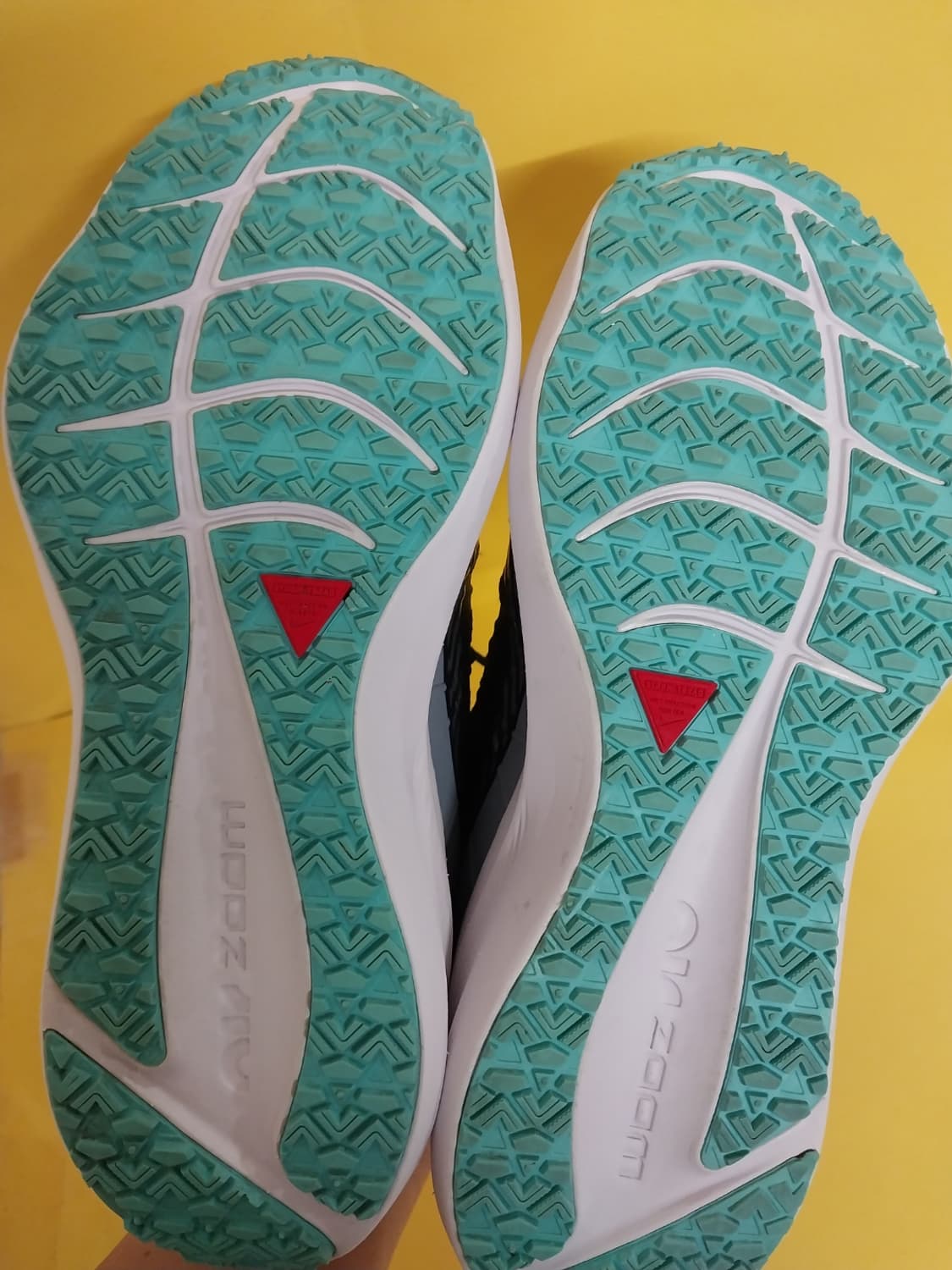 여성 나이키 윈플로7 쉴드 운동화 (250) 상품이미지8