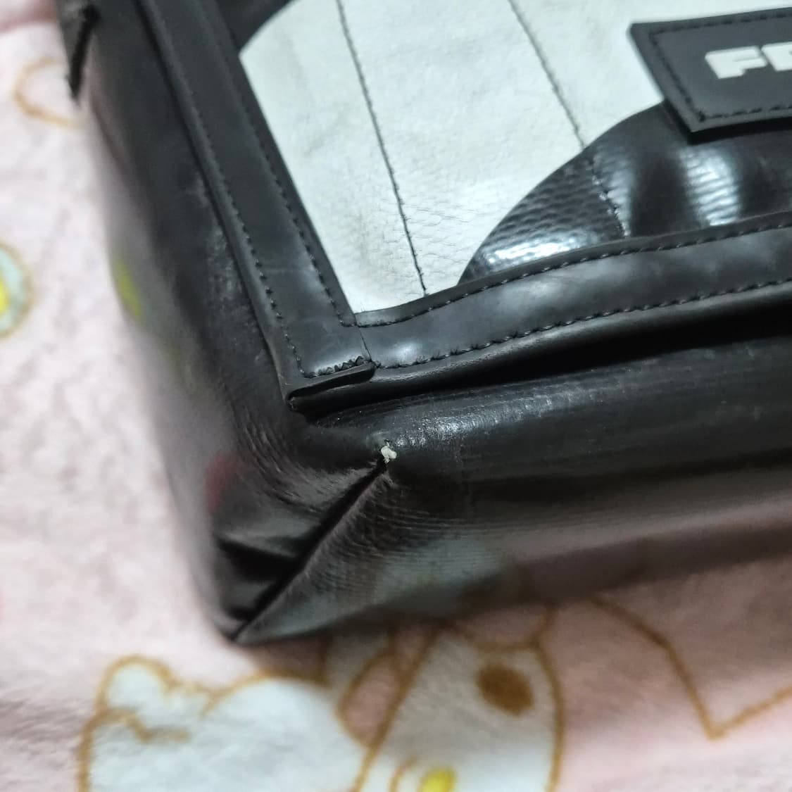 프라이탁 라씨 블랙 화이트 검흰 상품이미지3