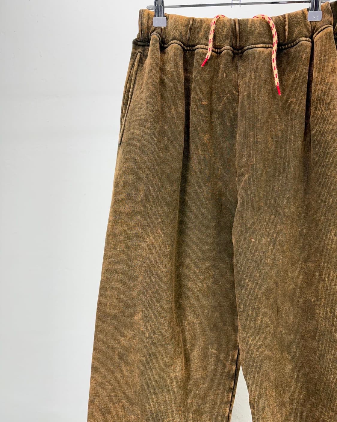 에리즈 워시드 프로블리모 드로즈 스웨트 팬츠 상품이미지2