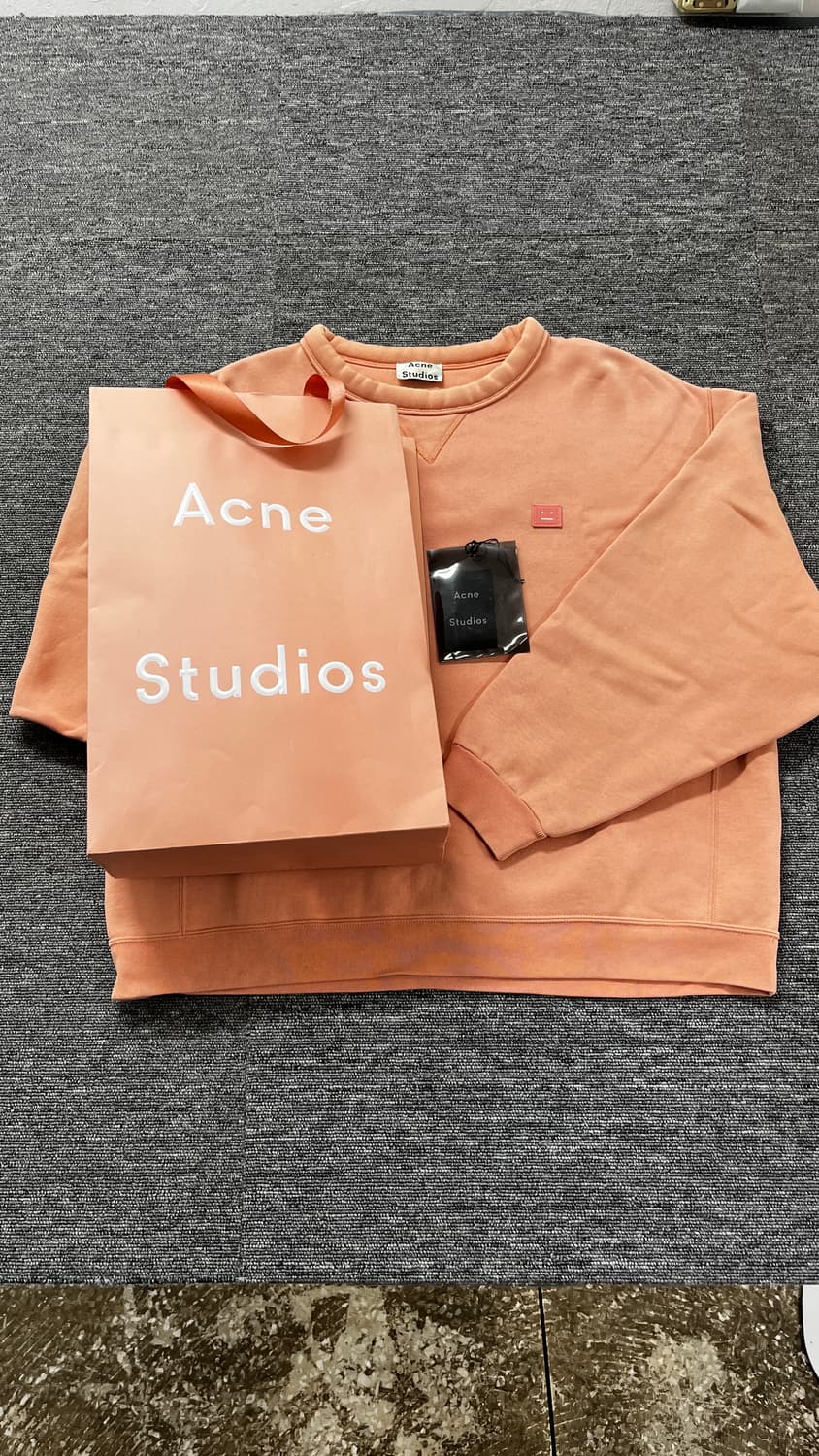 아크네스튜디오 핀트페이스 핑크 맨투맨 m사이즈 상품이미지1