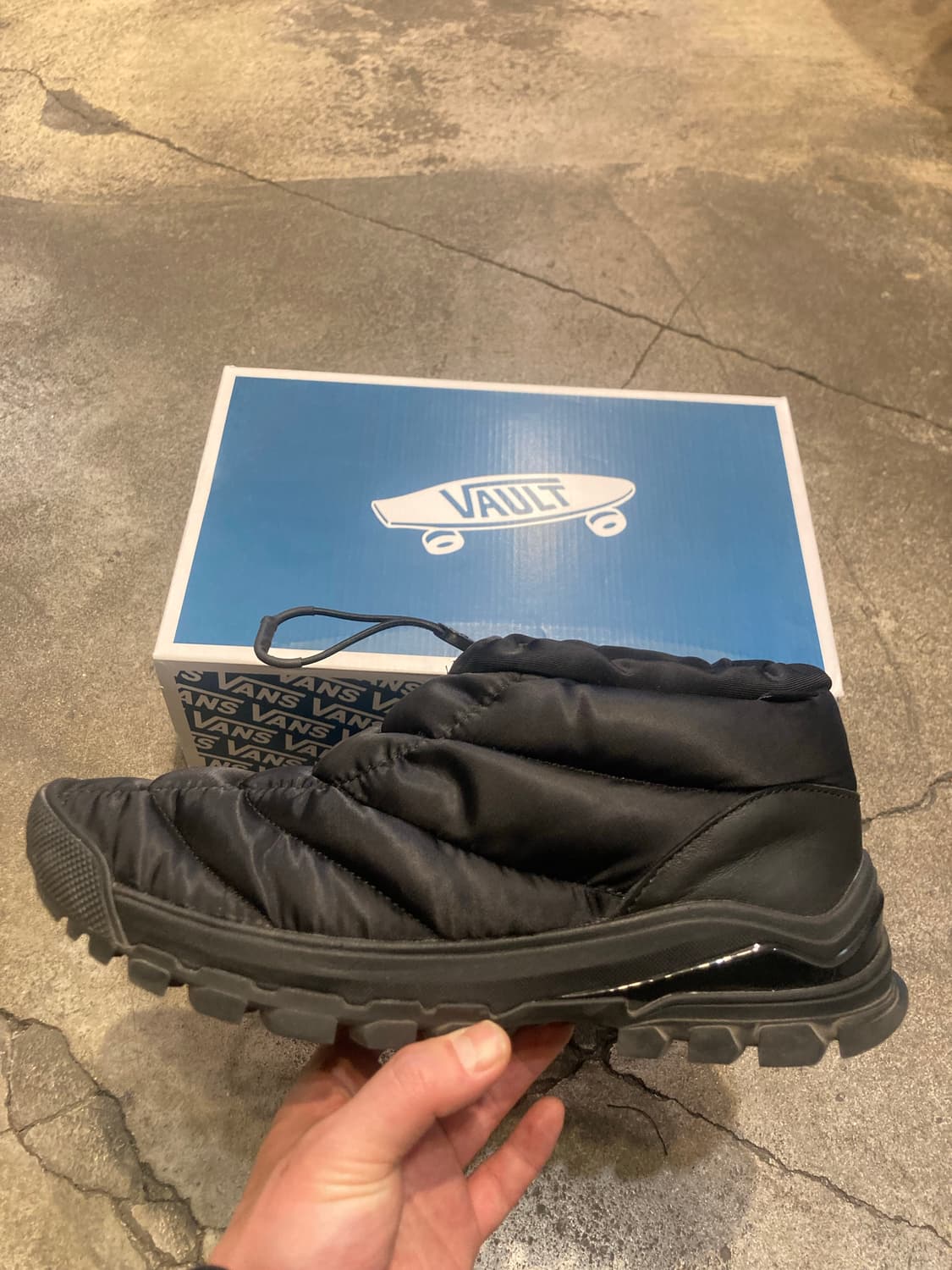 반스 볼트 슬립 하이커 LX 패딩부츠 블랙 285 상품이미지2