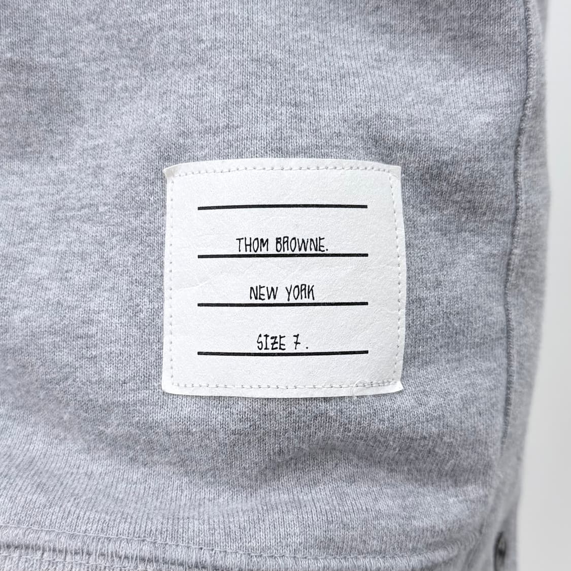 [S+급/7] 톰브라운 사선완장 맨투맨 그레이 상품이미지7