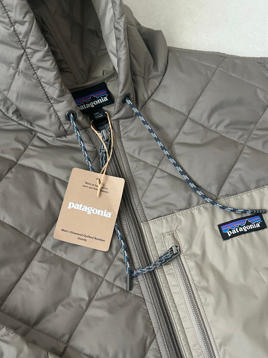파타고니아 다이아몬드 퀼티드 봄버 후디 패딩 상품이미지1
