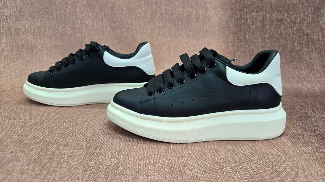 맥퀸 230mm- 오버솔  블랙&화이트 상품이미지4