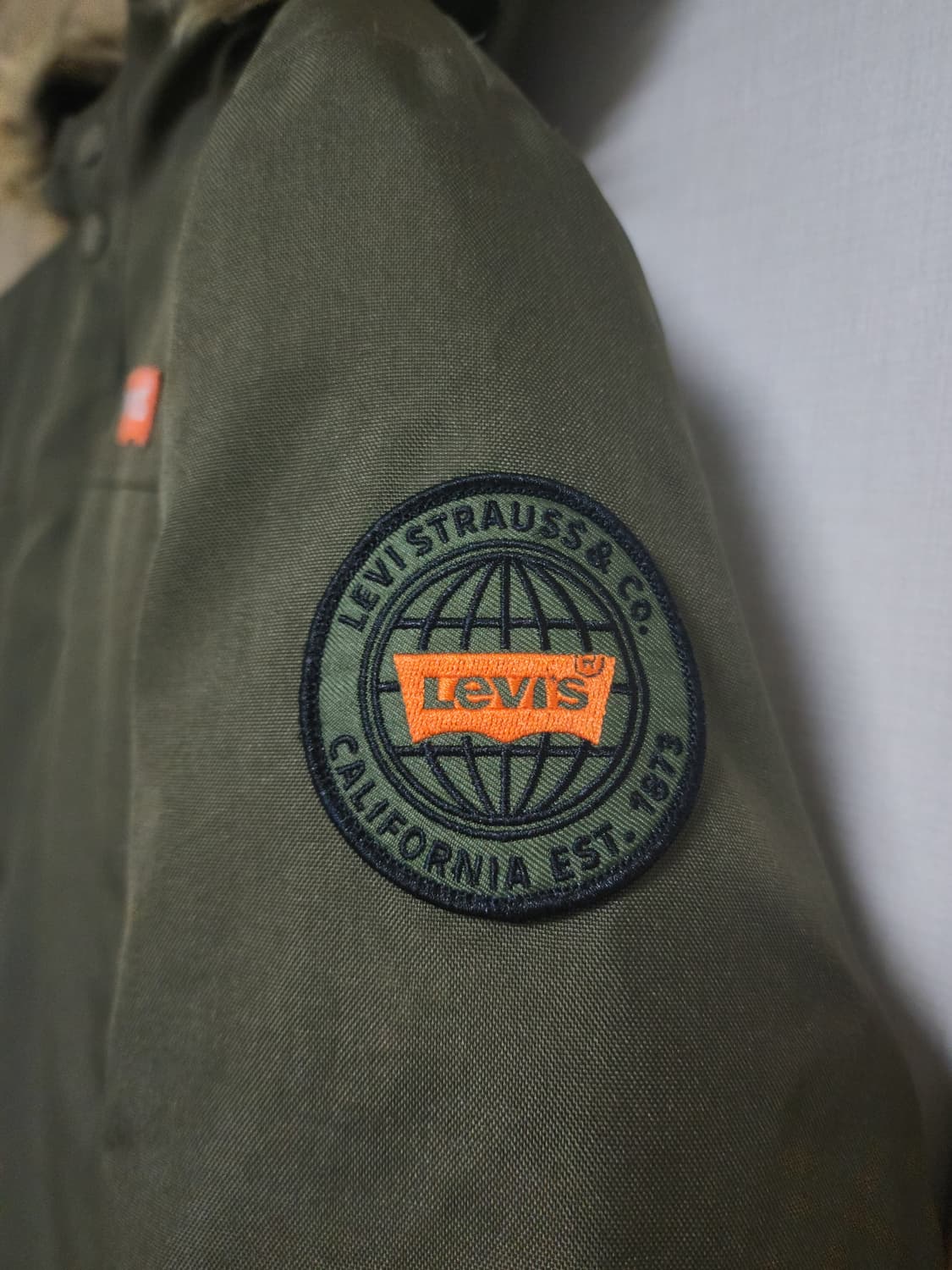 리바이스 키즈 올리브 패딩 L 상품이미지4