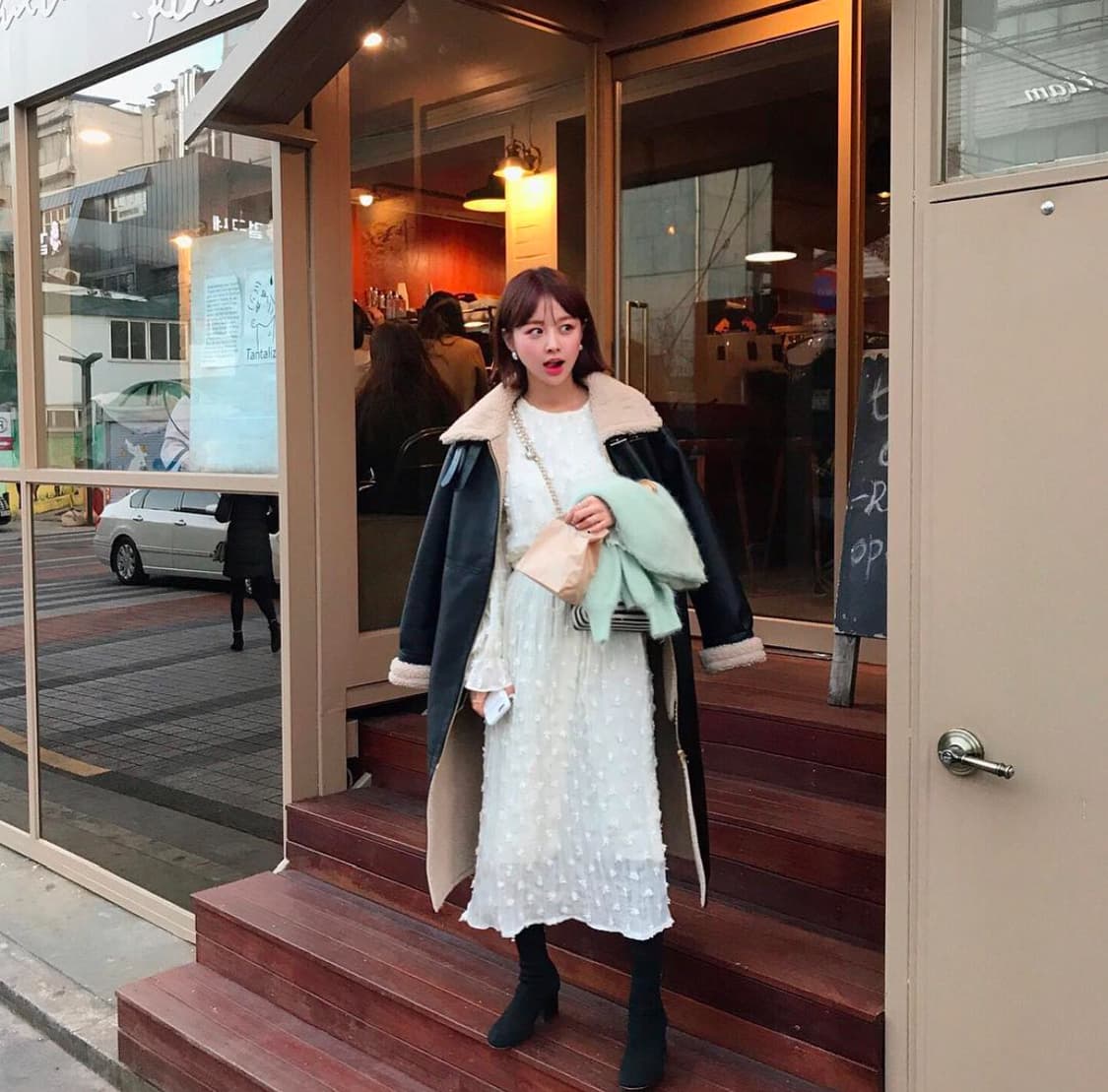 새상품 ) 임블리 덤블이쏙배색라인 무스탕 상품이미지2